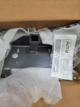 2500333 Altoz Hitch Kit