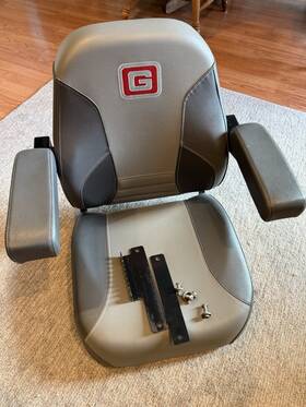 911-9022 Ariens 05007300 Gravely Pro-turn Z 52 60 Zx Zt Hd Stock Seat King