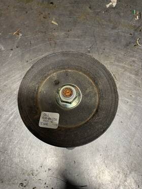 618-04215b Bfo Lv4t79 Mower Spindle Pulley Assembly For Mtd Cub Cadet
