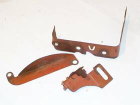 111212 Briggs & Stratton 1978 Horizontal Engine 4hp Tins Lot 224