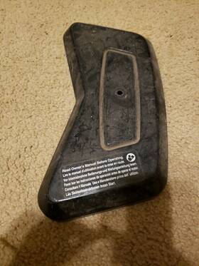 223002 Briggs & Stratton Used Complete Oem And Air Cleaner Base Cover. Bin50
