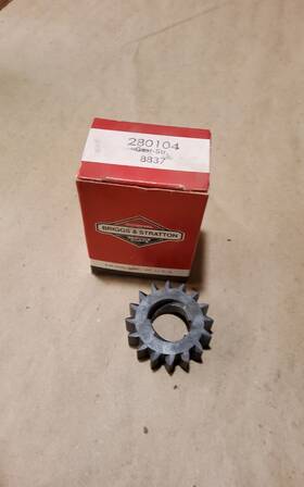 280104 Briggs & Stratton Nos And Starter Gear Genuine