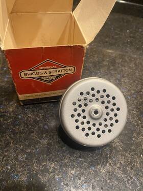299106 Briggs & Stratton And Engine Muffler With Round Port Design -