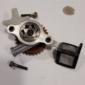 385777-0349-e1 Briggs & Stratton 18hp Twin Briggs&stratton Oil Pump/screen Pn 1024