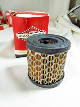 392308 Briggs & Stratton Lot Of 3 - New Nos And Air Filter Round Oem