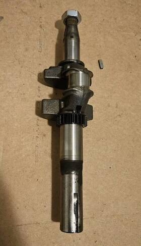 594507 Briggs & Stratton And Oem Crankshaft - Good Condition