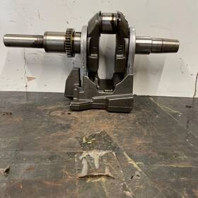 596007 Briggs & Stratton Used And 19.5hp - Crankshaft Mpn Bin 145