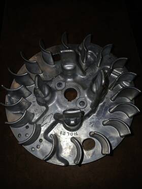 597413 Briggs & Stratton And Flywheel