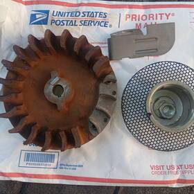 690820 Briggs & Stratton And Engine Used Flywheel