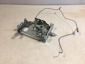 793100 Briggs & Stratton And Engine Control Bracket
