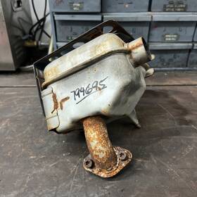 794695 Briggs & Stratton And Muffler Used 794695 Briggs & Stratton And Muffler Used