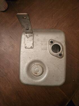 697349 Briggs & Stratton 795997 And Muffler