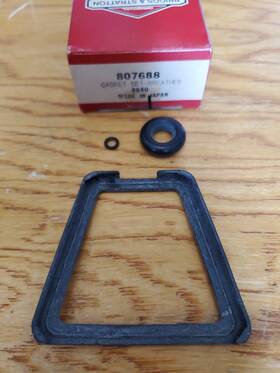 807688 Briggs & Stratton Nos And Oem Breather Gasket Set