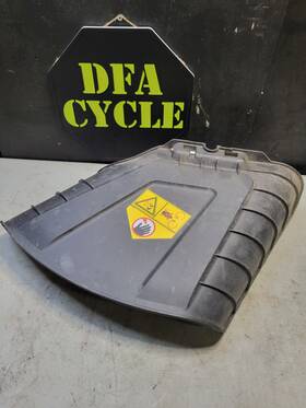 13an77xs093 Craftsman T110 42 Inch Mower Deck Discharge Chute 731-07020b