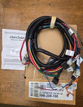 39b-209-100 Cub Cadet 043033546824 Accessory Wire Harness