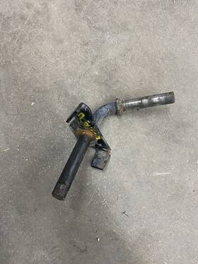 638-04022-0637 Cub Cadet Ltx1050 Rh Steering Spindle
