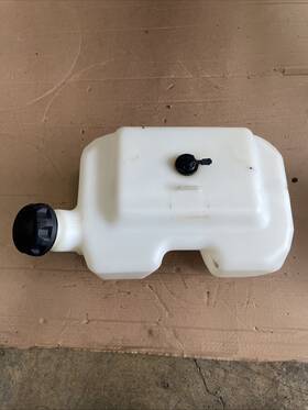 951-05101b Cub Cadet 651-05101b Xt1 Xt2 Riding Mower Fuel Tank / 651-05101