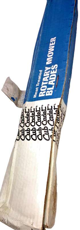 759-3819 Cub Cadet Mower Blades 16.8 Inch New G8