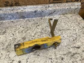 Ih-393124r1 Cub Cadet 932-3023 102 Narrow Frame Clutch Release Rod Lever Spring 732-3023