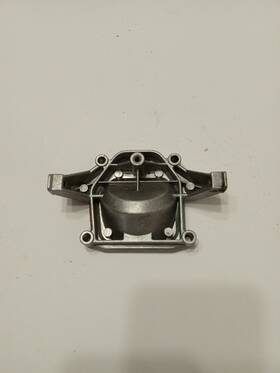 61010001r Efco Trimmer 8260 Cover Piston Base
