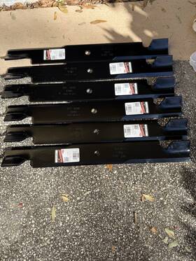156083 Exmark Mower Blade 20 1/2 Inch Lot Of 6 Open Box. And Other Models