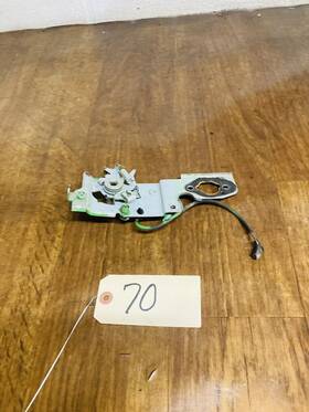 16580-z0l-810 Honda Genuine Control Base Plate Mower 216