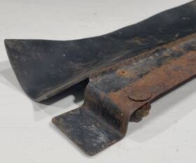 76135-vb5-l50 Honda Used Genuine Plate Rr. Scroll For Commercial Push Mower
