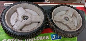585265603 Husqvarna Oem Set Of 2 Rear Wheels