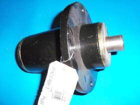 601630 Hustler New Oem 3 Inch Pilot Spindle Assembly Sr