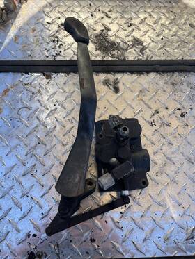 Am100039 John Deere 312 314 316 330 Hydraulic Control Valve