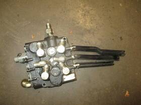 Am100214 John Deere 430 And Late 420 Garden Tractor H3 Hydraulic Control Valve