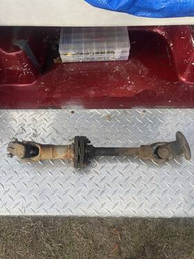 Am100434 John Deere 430 Diesel Garden Tractor Main Transmission Driveshaft