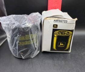Am102723 John Deere Original Equipment Oil Filter #