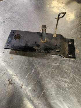 Am103191 John Deere Idler Support Bracket
