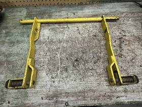 Am135207 John Deere Am116954 318 322 332 Mower Deck Rear Draft Arms 425 Jd