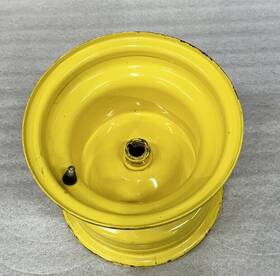 Am121904 John Deere Lt155 Riding Mower Rear Rim Wheel Lt133 Lt150 Lt160 Lt180