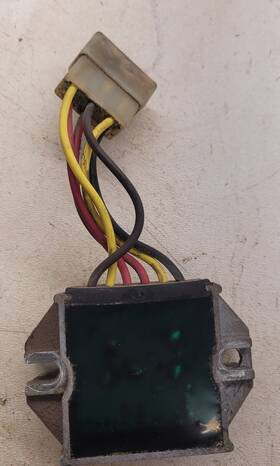Am126304 John Deere Voltage Regulator For 240 260 325 445 F525 Gx345 Lx178 Lx279