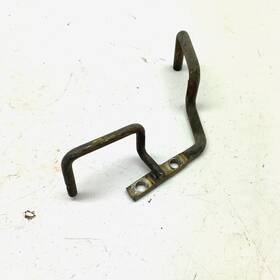 Am126546 John Deere Lt166 Belt Guide