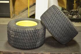 Am134831 John Deere X320 Rear Tires Carlisle Turf Master 22x11-10 Wheels