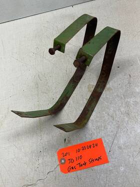 Am30275 John Deere 1965 110 Round Fender Tractor Gas Tank Straps