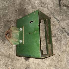 Am32482 John Deere 1969 110 112 Tractor Rear Frame Transaxle Mount