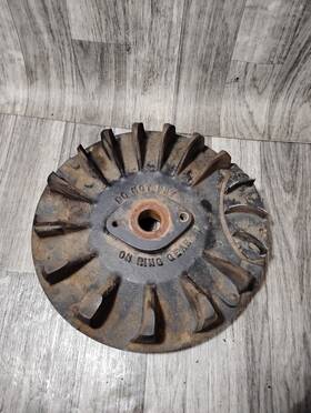 Am38962 John Deere 116 With Briggs And Stratton 16 Hp Engine Flywheel Tested