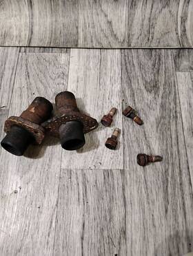 Am39007 John Deere 116 Briggs And Stratton 16hp Exhaust Adapters