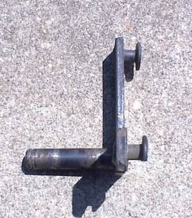 Jd49-005 John Deere Am39422 316 318 322 330 332 - Deck Lift Pivot Right