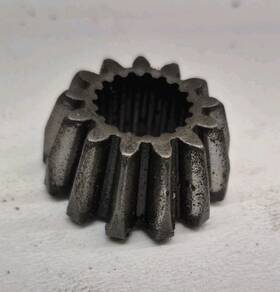 Am878401 John Deere Bevel Gear 425. 445. 455. Hydro Output