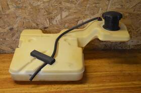 Am135480 John Deere Auc18204 X324 Gas Fuel Tank Am134195