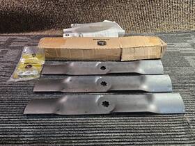 Gx21594 John Deere Qty 3 Lawn Mower Blades 18.625 For 48 Inch Deck