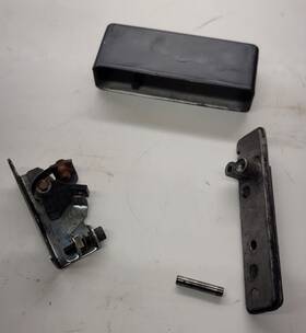 He160-1219 John Deere 316 318 420 Onan B43 B48 Points Base Cover Push Rod And