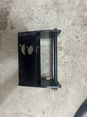 Lva22590 John Deere 1023e 1025r 1026r Tractor Front Quick Hitch Support Bracket