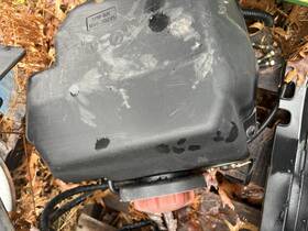 Lvu800773 John Deere 2210 Fuel Tank